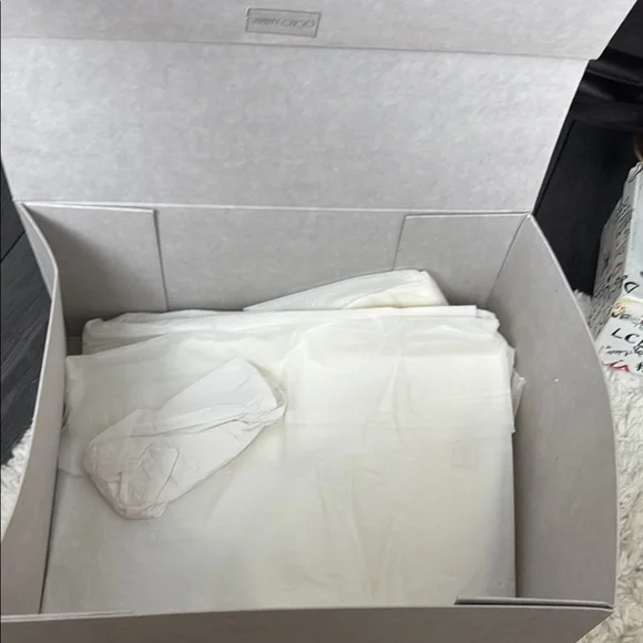 Jimmy Choo Luxury Shoe Box - Picture 4 of 4